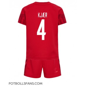 Danmark Simon Kjaer #4 Replika Hemmatröja Barn VM 2022 Kortärmad (+ Korta byxor)